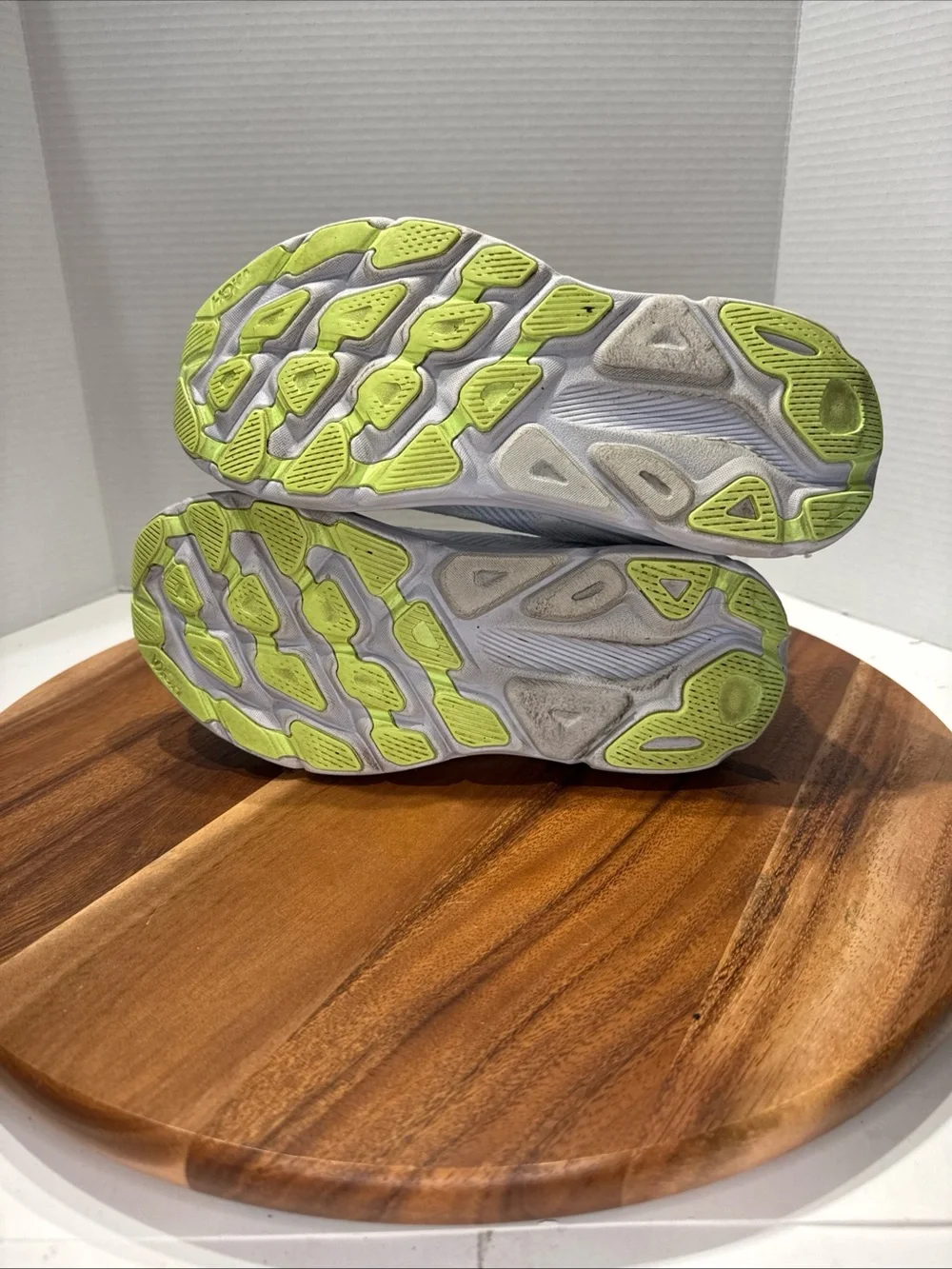 Hoka One One Clifton 9 Running Shoe Gull Sea Ice Women’s Size 8.5B
